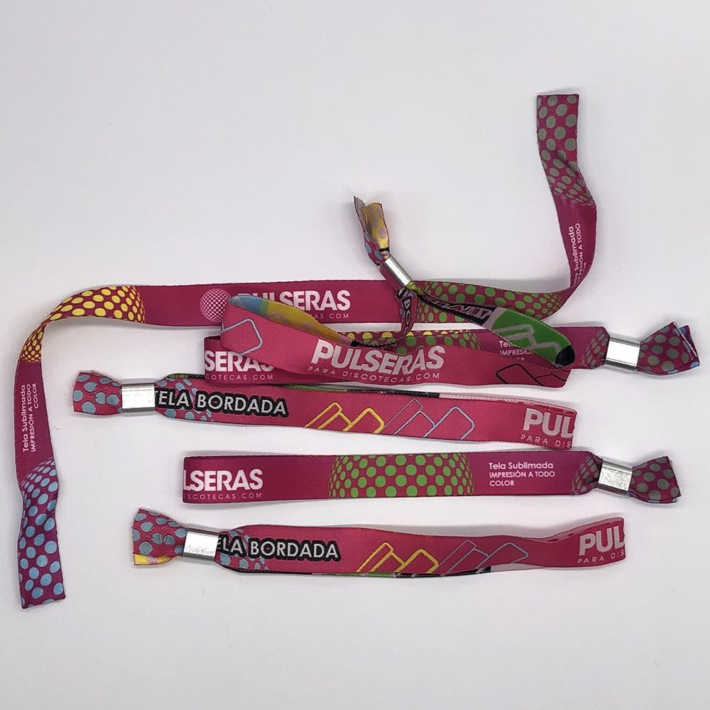 descubre-lo-f-cil-que-es-conseguir-pulseras-de-tela-personalizadas