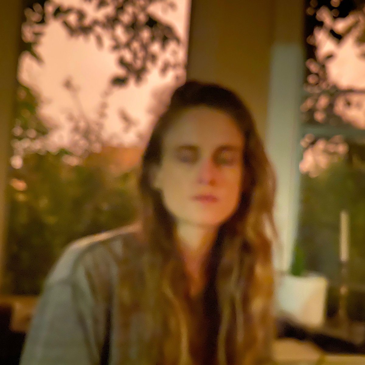 Reseñamos el tercer LP de Claire Cronin