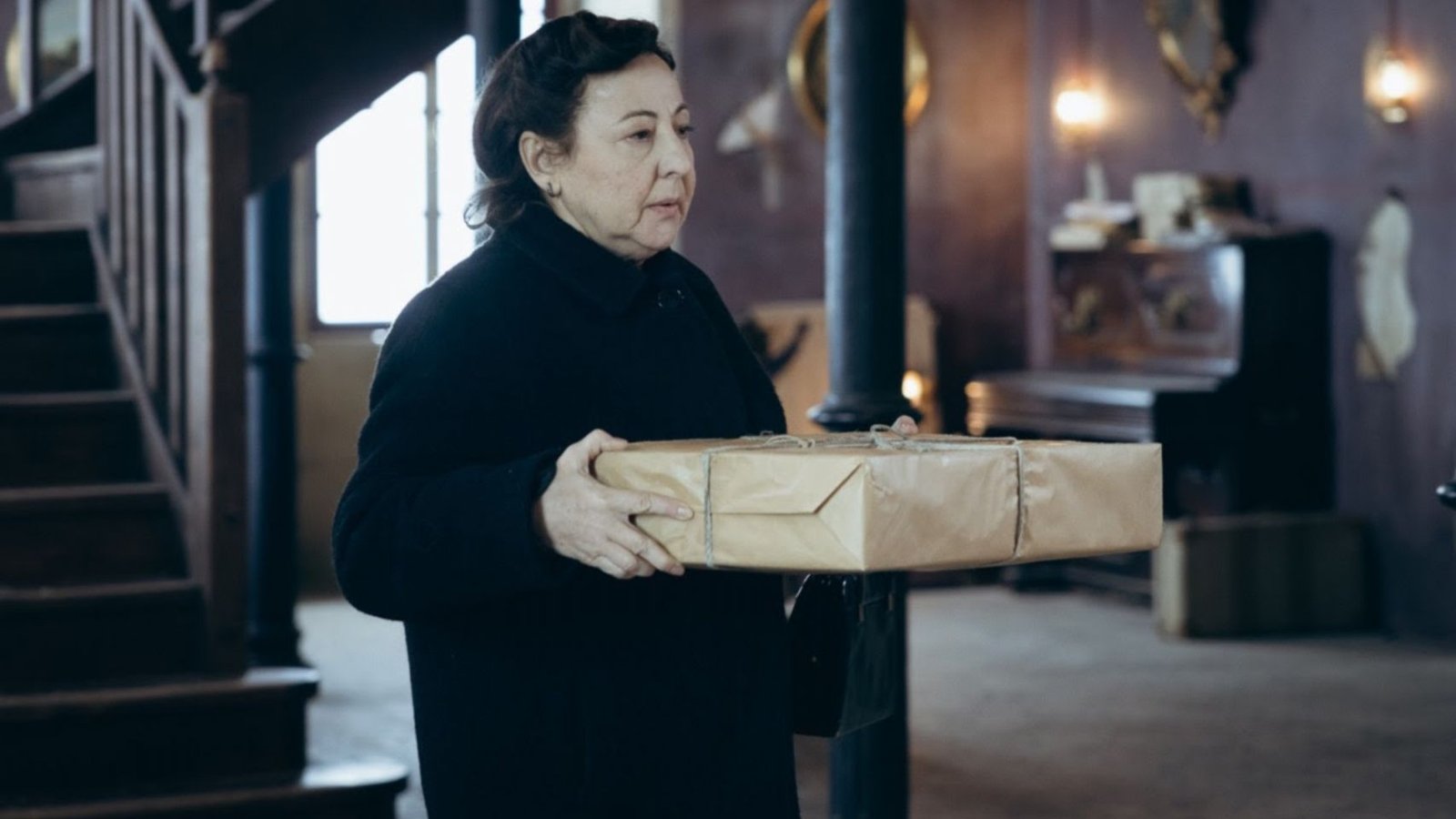 Crítica de 'Tratamos Demasiado Bien A Las Mujeres', la ópera prima de Clara Bilbao protagonizada por Carmen Machi