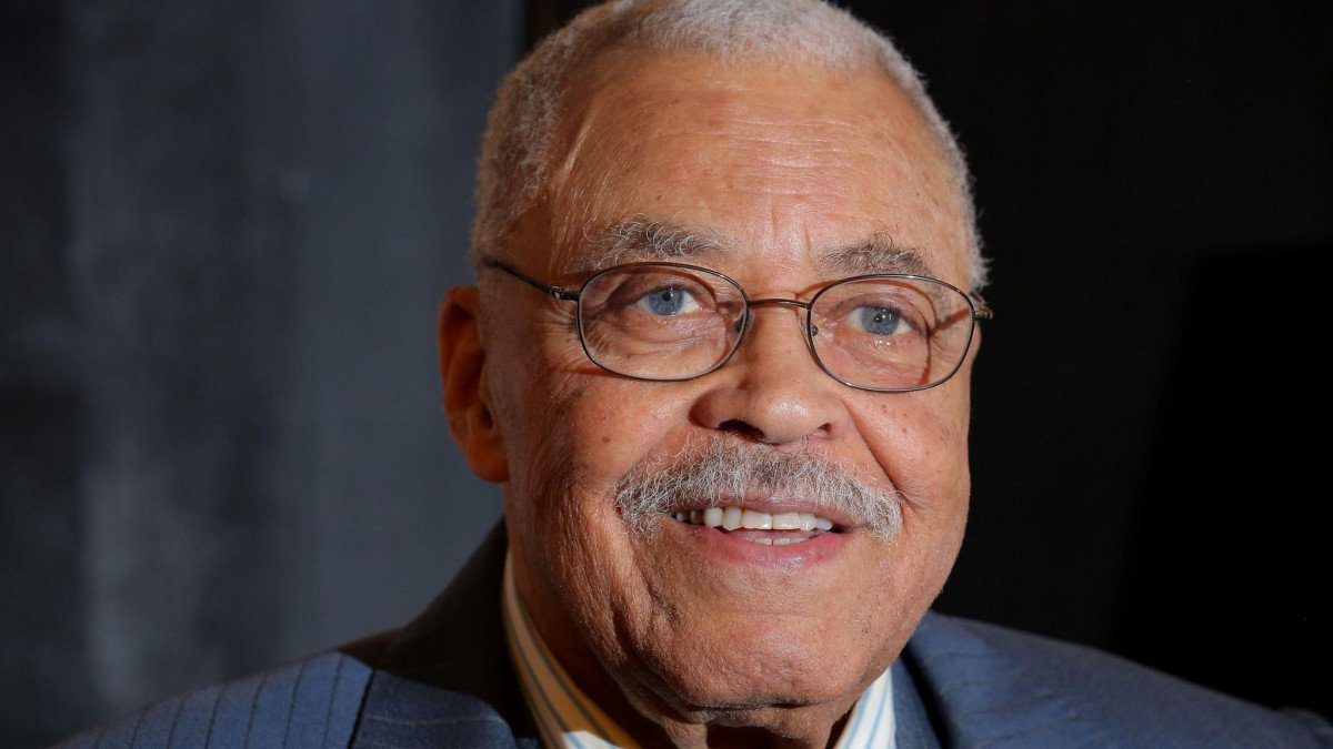 La voz del cine se apaga: Adiós a James Earl Jones, el hombre tras Darth Vader