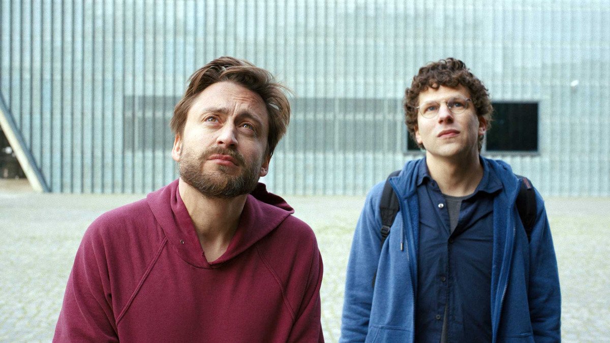 Crítica de ‘A Real Pain’ de Jesse Eisenberg: Heridas abiertas en un viaje sin final