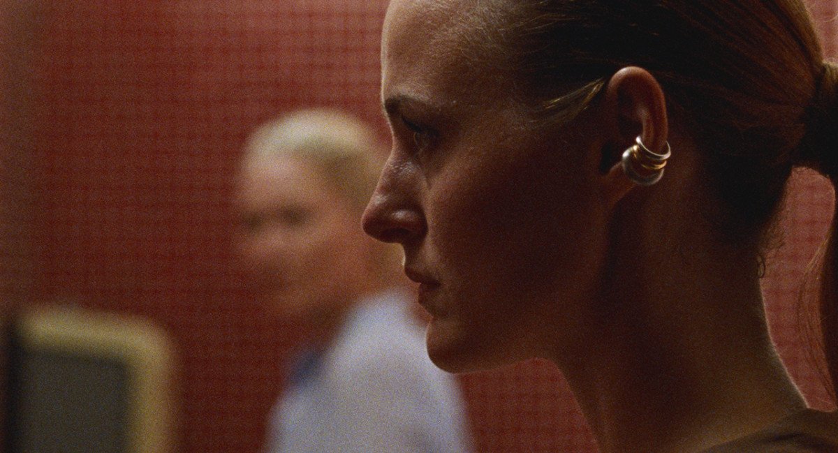 Crítica de 'La Tutoría': Halfdan Ullmann Tøndel y el peso de la sospecha