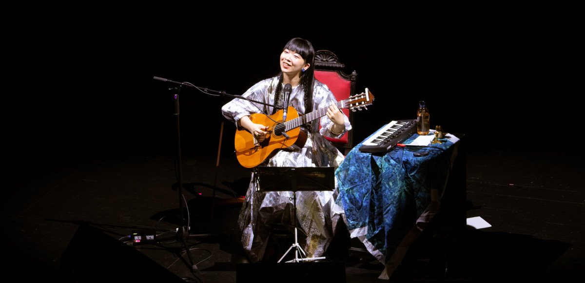 Crónica fotográfica de Ichiko Aoba en Barcelona (Paral·lel 62)