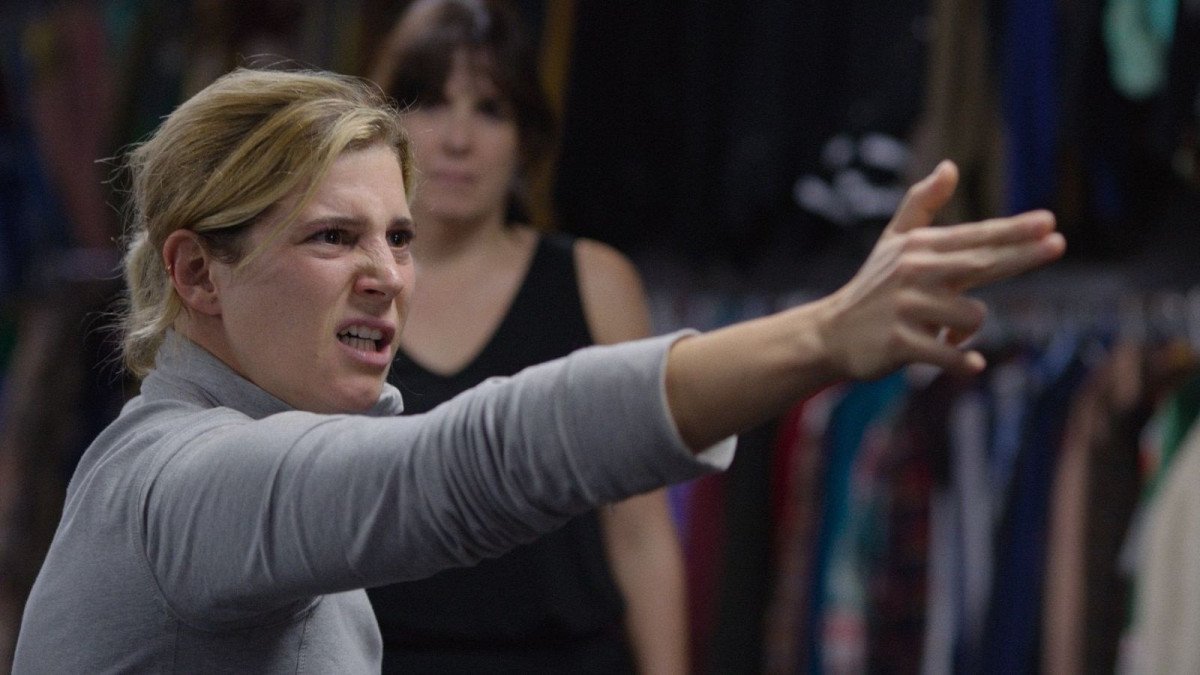 Crítica de 'La Furia': Gemma Blasco retrata la incomodidad de un trauma que permanece bajo la piel