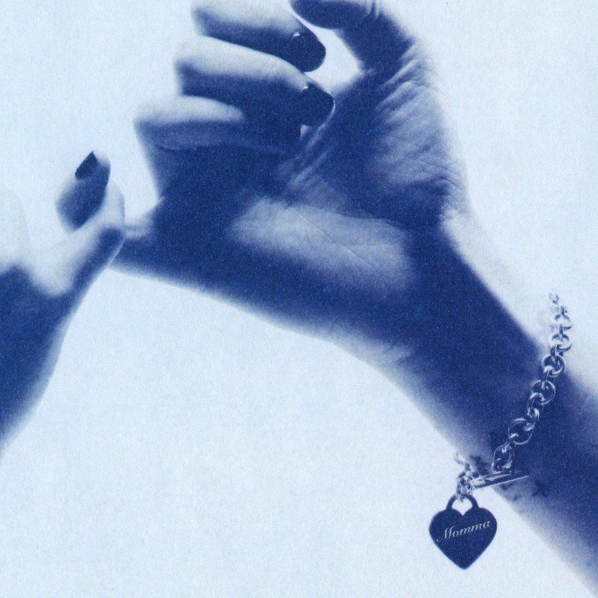 Crítica de ‘Welcome to My Blue Sky’: Momma y el vértigo de estar de paso