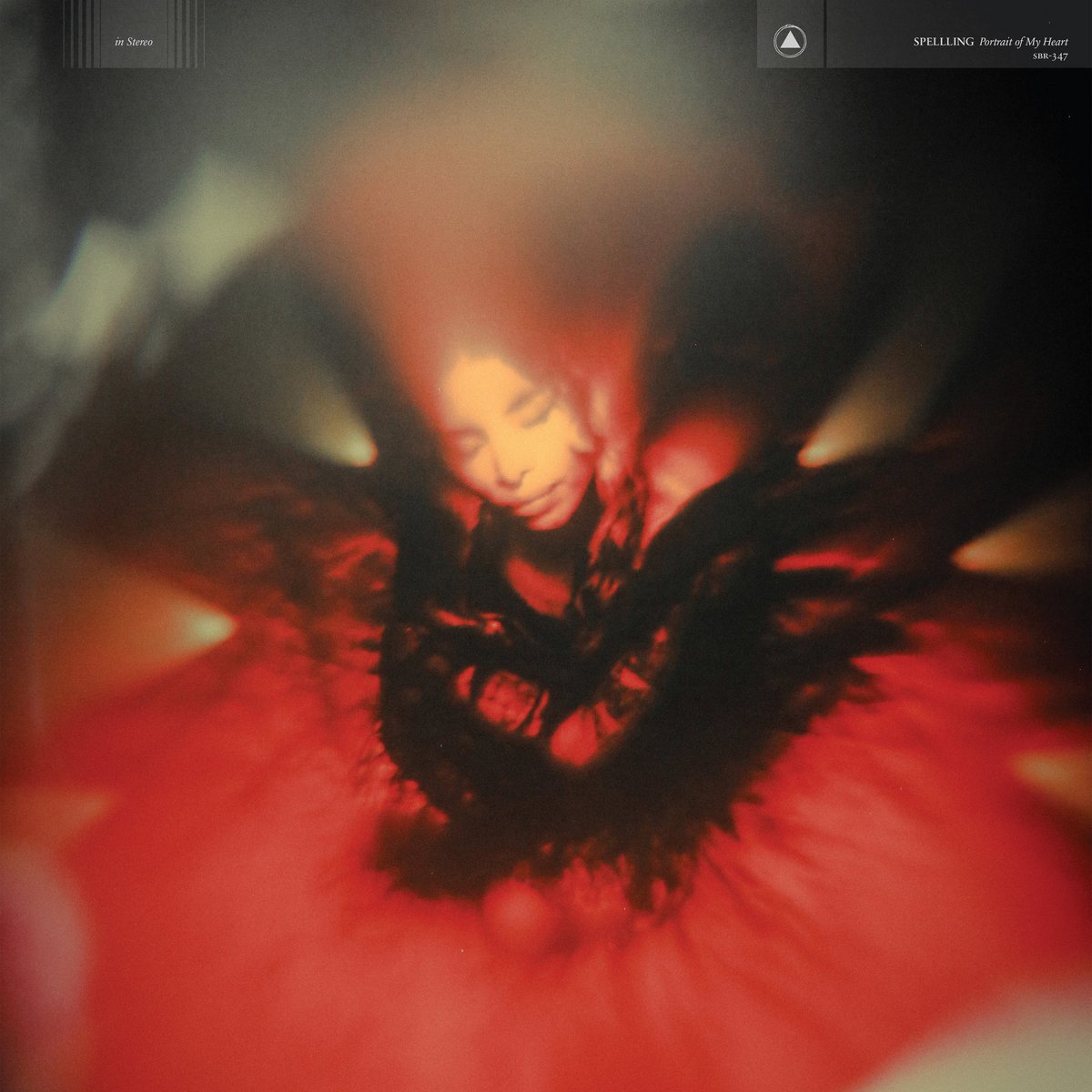 Crítica de ‘Portrait Of My Heart’: SPELLLING alterna fragilidad y poder sin previo aviso