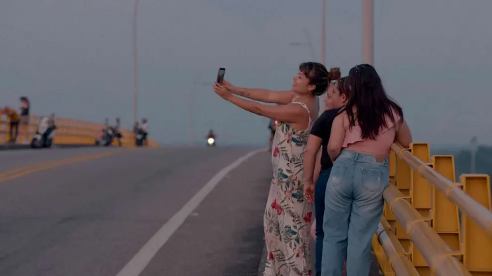 Crítica de ‘Hija del volcán’: Jenifer de la Rosa desentierra el eco burocrático de una catástrofe silenciada