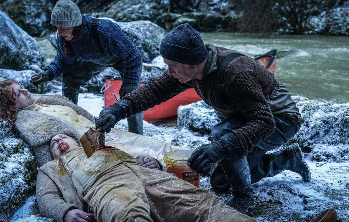 Critica de ‘Misterioso asesinato en la montaña’: Franck Dubosc enfrenta la miseria con humor áspero y ritmo medido