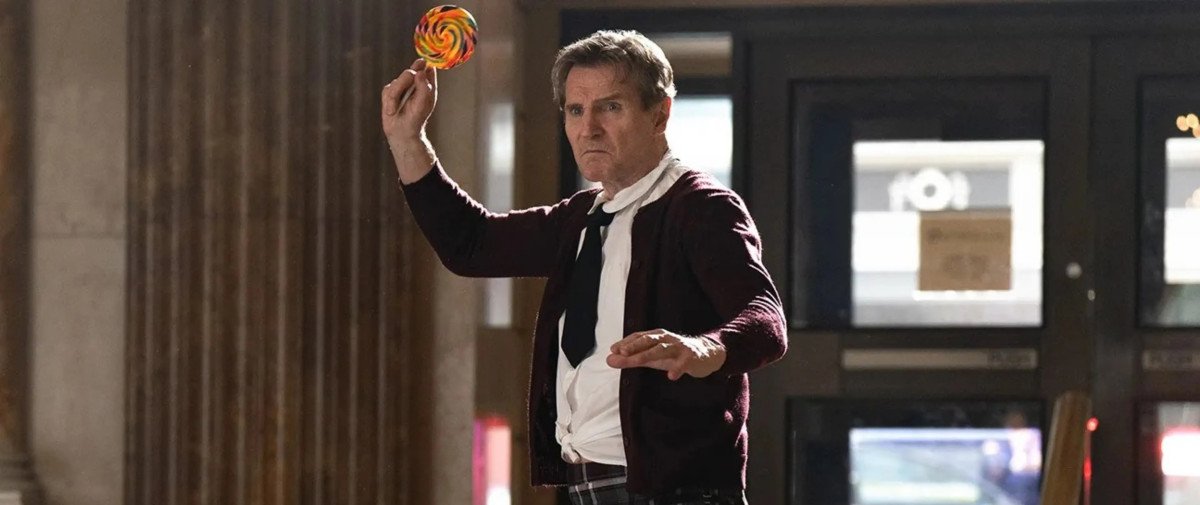 Crítica de 'Agárralo como puedas': Akiva Schaffer demuestra que las comedias teatrales pueden sobrevivir en la era del streaming