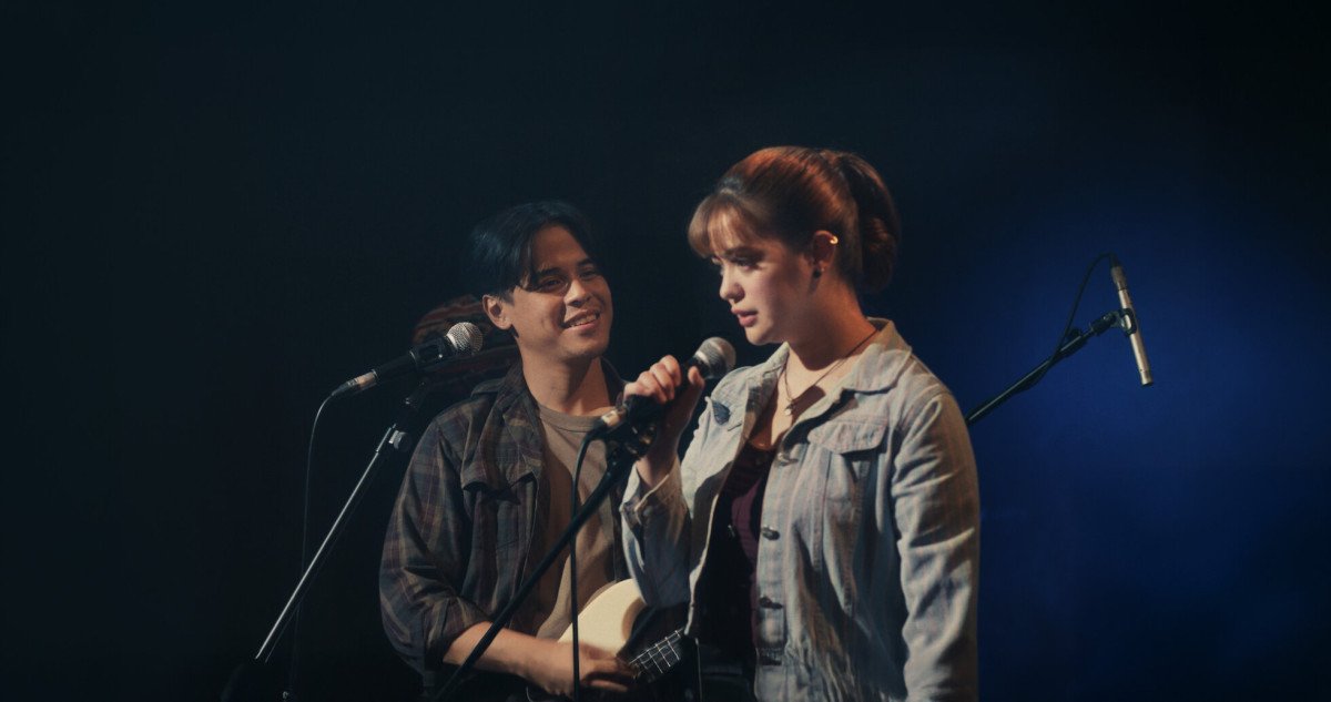 Crítica de 'Aquella canción', la nueva película de Marla Ancheta estrenada en Netflix