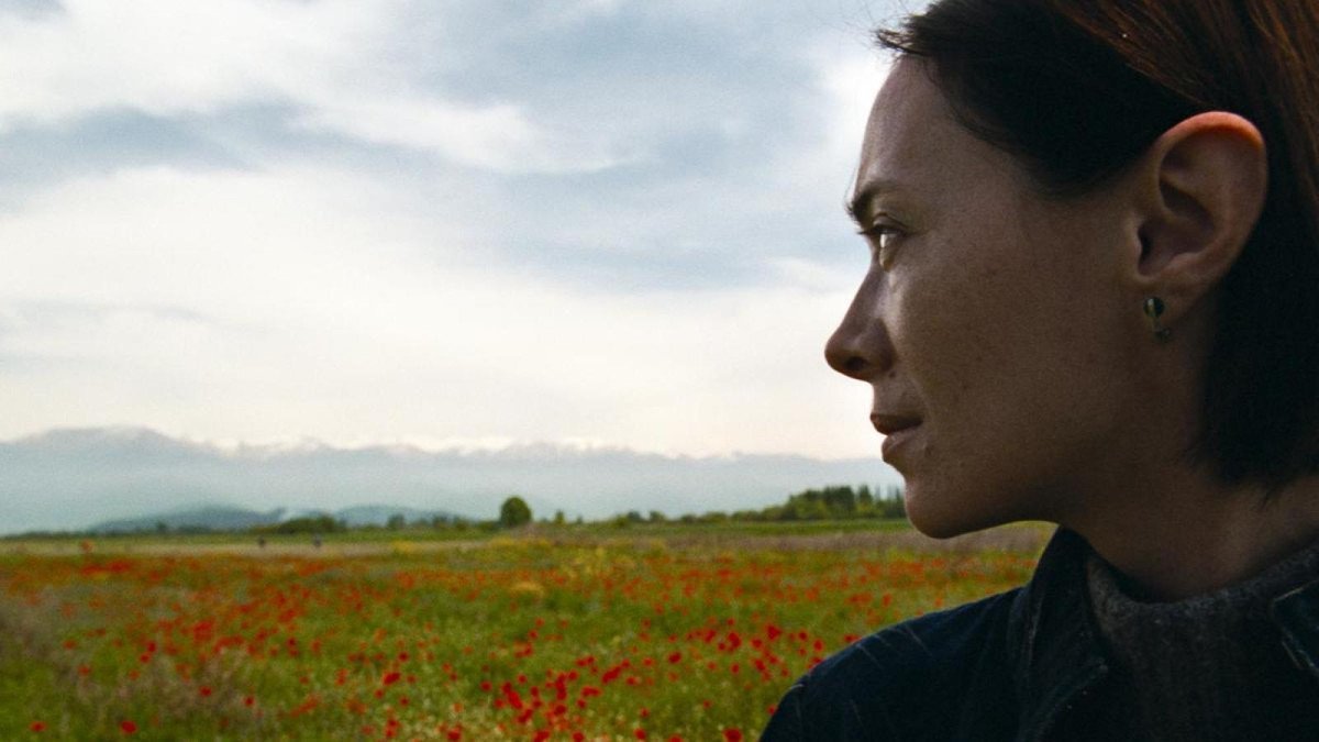 Crítica de ‘April’: Dea Kulumbegashvili sitúa la maternidad en un territorio de control y vigilancia