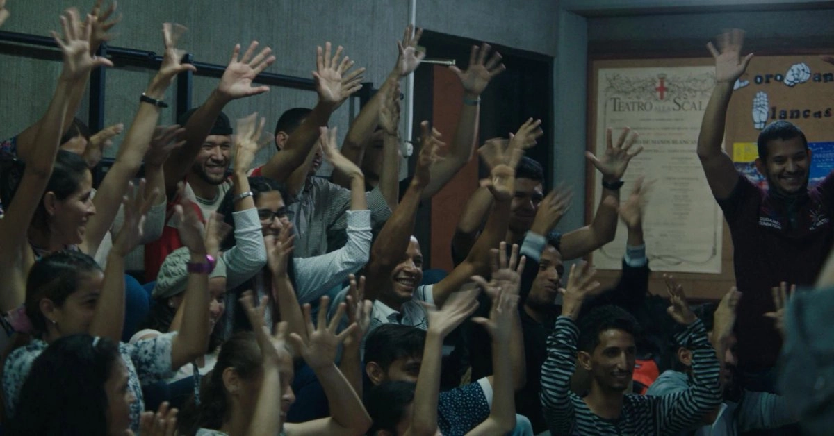 'El canto de las manos': crítica del documental de María Valverde